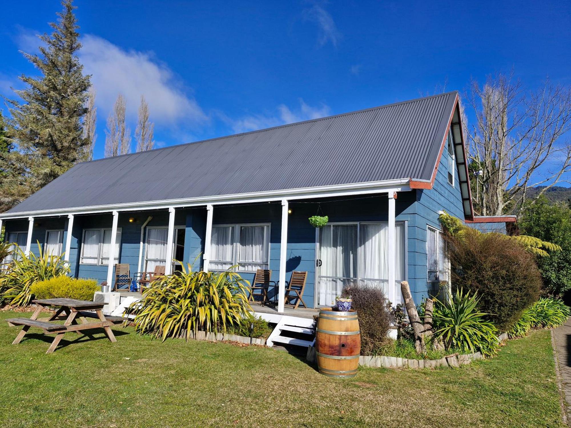 Tokaanu Lodge Motel Туранги Екстериор снимка