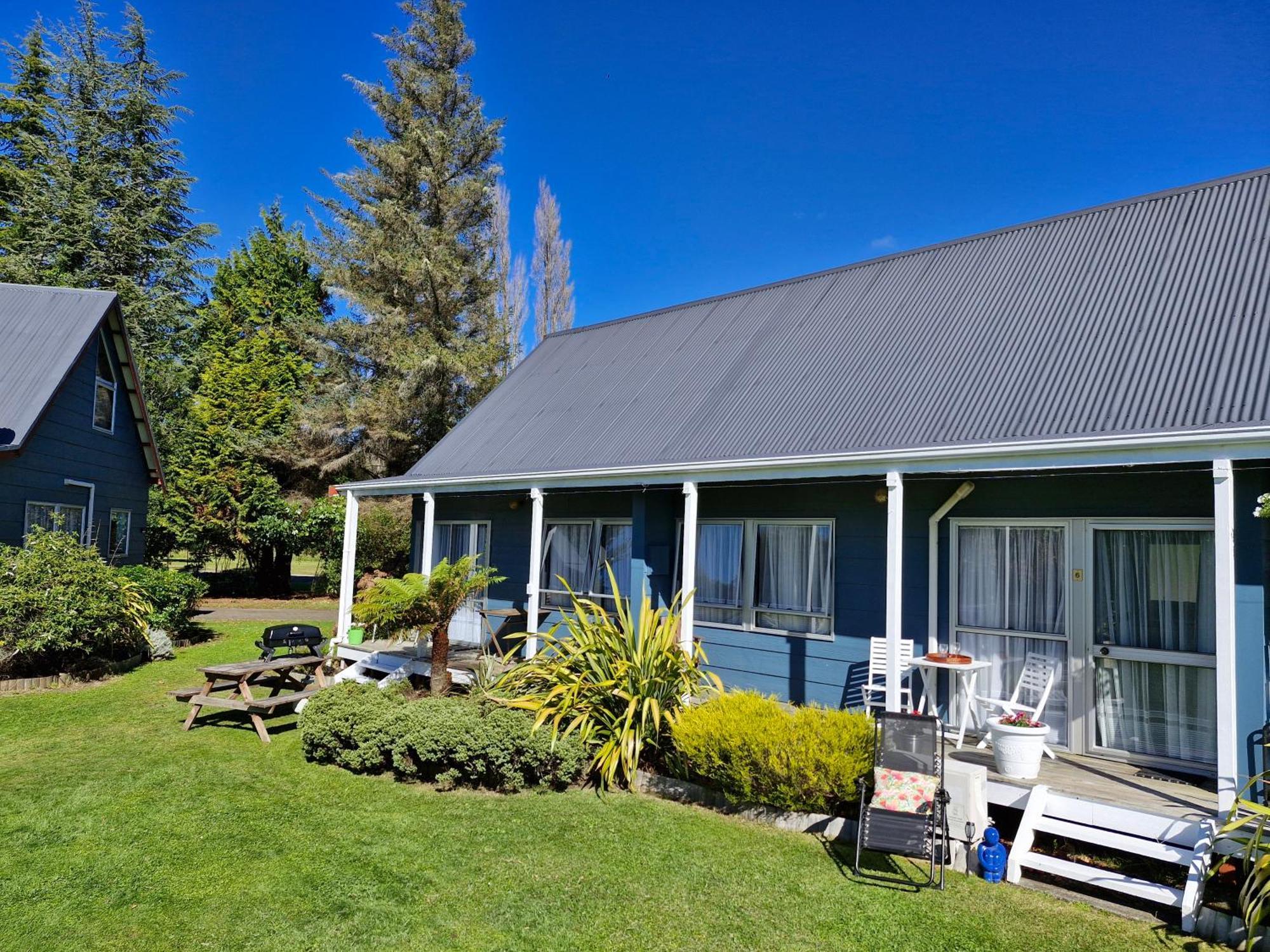 Tokaanu Lodge Motel Туранги Екстериор снимка